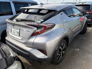 2017 Toyota C-HR - Thumbnail