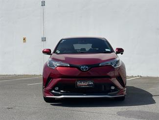 2017 Toyota C-HR - Thumbnail