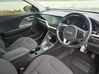 2022 Kia Niro - Thumbnail