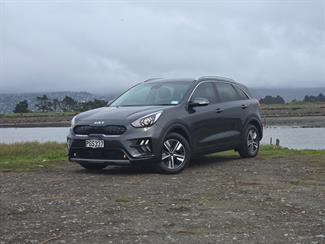 2022 Kia Niro - Thumbnail