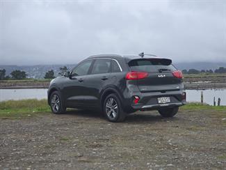 2022 Kia Niro - Thumbnail