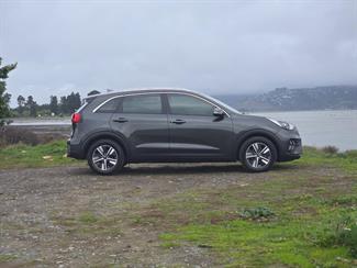 2022 Kia Niro - Thumbnail