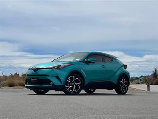 2017 Toyota C-HR - Thumbnail