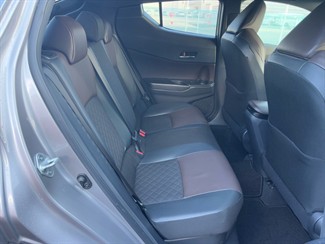 2017 Toyota C-HR - Thumbnail