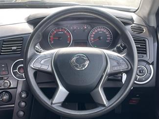 2016 Ssangyong Actyon - Thumbnail