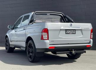 2016 Ssangyong Actyon - Thumbnail