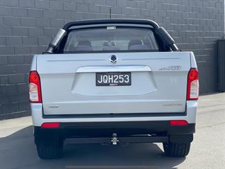 2016 Ssangyong Actyon - Thumbnail