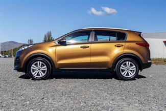 2016 Kia Sportage - Thumbnail
