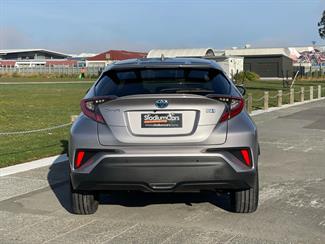 2018 Toyota C-HR - Thumbnail