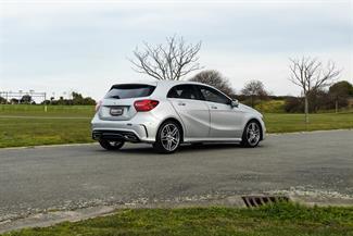 2017 Mercedes-Benz A180 - Thumbnail