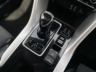 2022 Mitsubishi Eclipse Cross - Thumbnail