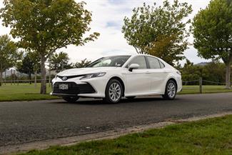 2023 Toyota Camry - Thumbnail