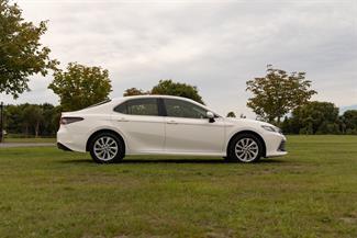 2023 Toyota Camry - Thumbnail