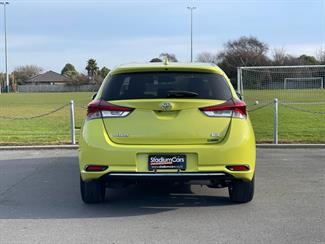 2016 Toyota Auris - Thumbnail