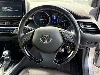 2017 Toyota C-HR - Thumbnail