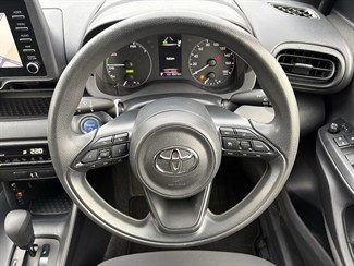2021 Toyota Yaris - Thumbnail