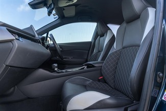 2019 Toyota C-HR - Thumbnail