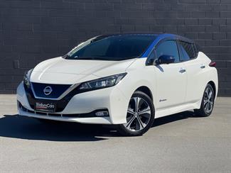 2017 Nissan LEAF - Thumbnail