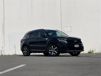 2022 Kia Sorento - Thumbnail