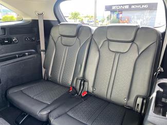 2022 Kia Sorento - Thumbnail