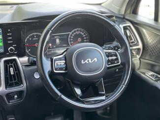 2022 Kia Sorento - Thumbnail