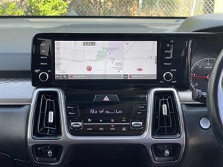 2022 Kia Sorento - Thumbnail