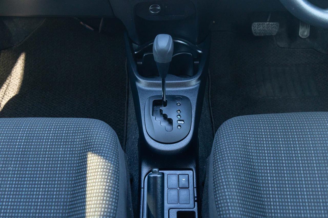 2015 Toyota Vitz