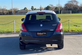 2015 Suzuki Swift - Thumbnail