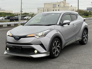 2017 Toyota C-HR - Thumbnail