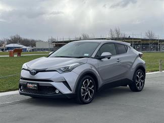 2017 Toyota C-HR - Thumbnail