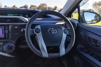 2013 Toyota AQUA - Thumbnail