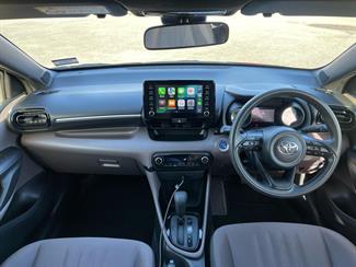 2020 Toyota Yaris - Thumbnail