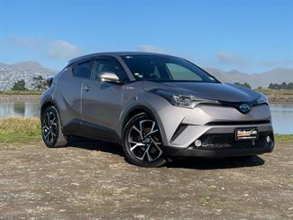 2017 Toyota C-HR - Thumbnail