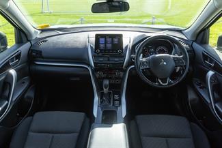 2023 Mitsubishi Eclipse Cross - Thumbnail