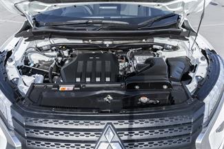 2023 Mitsubishi Eclipse Cross - Thumbnail