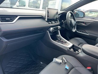 2021 Toyota RAV4 - Thumbnail
