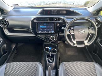 2017 Toyota AQUA - Thumbnail
