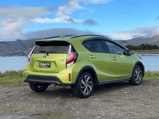 2017 Toyota AQUA - Thumbnail