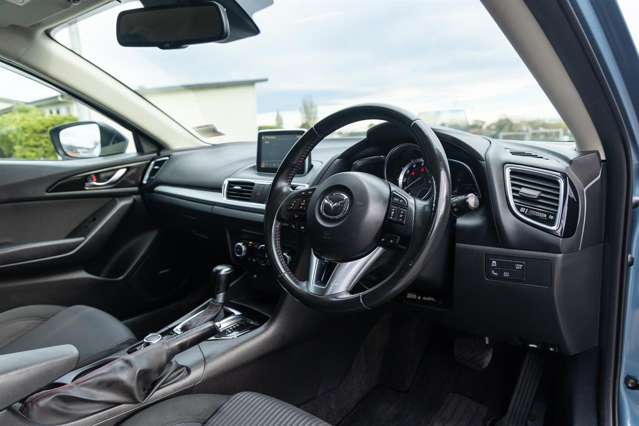 2015 Mazda Axela