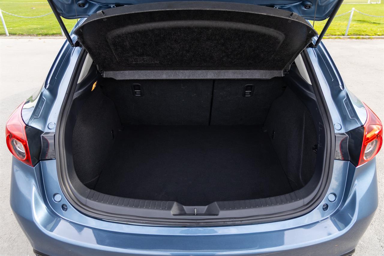 2015 Mazda Axela