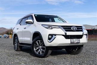 2018 Toyota Fortuner - Thumbnail