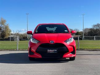 2020 Toyota Yaris - Thumbnail