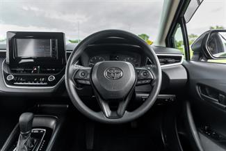 2024 Toyota Corolla - Thumbnail