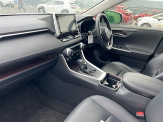 2019 Toyota RAV4 - Thumbnail