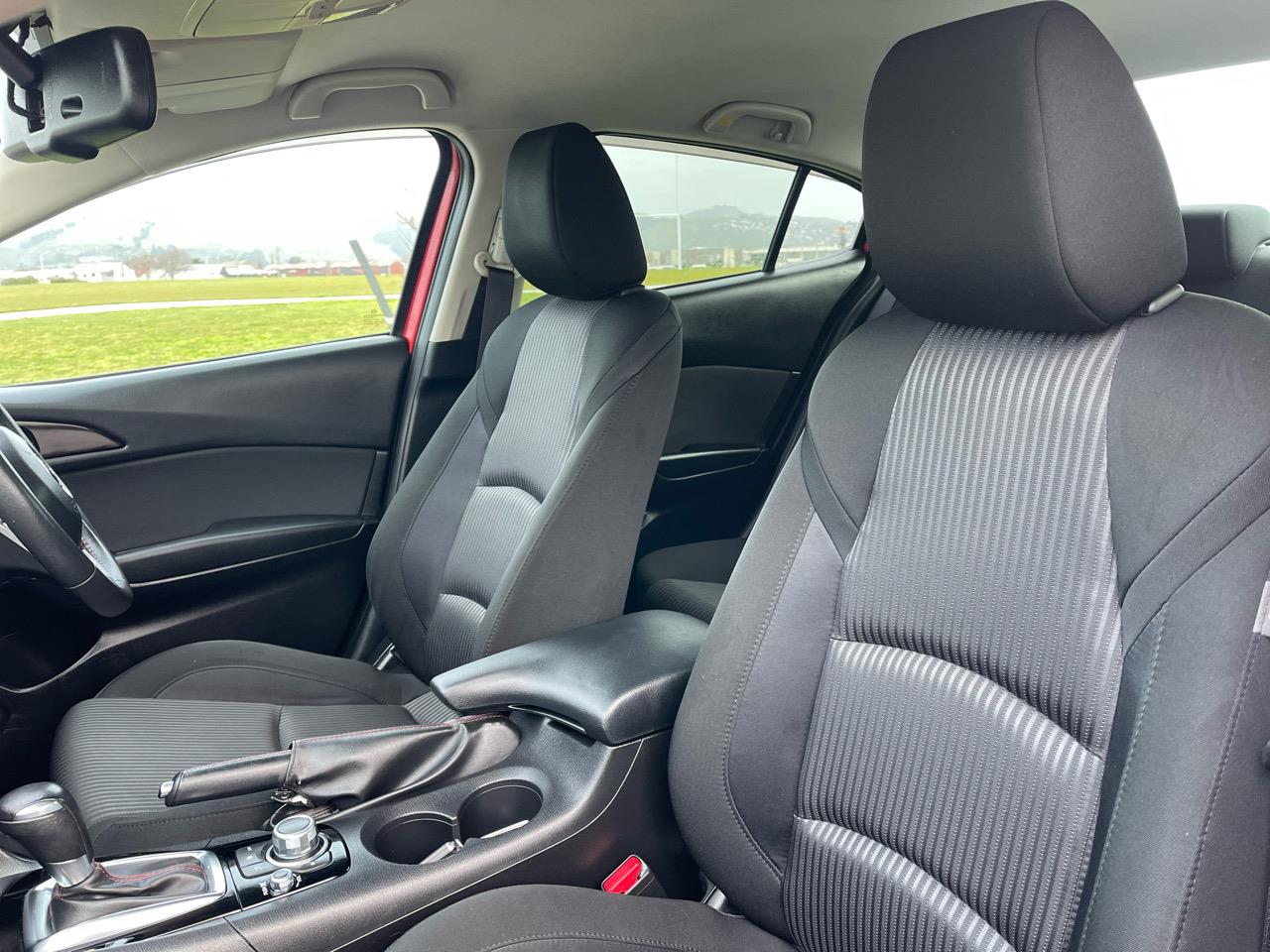 2014 Mazda Axela