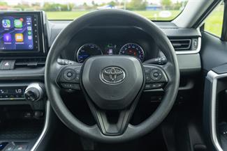 2019 Toyota RAV4 - Thumbnail