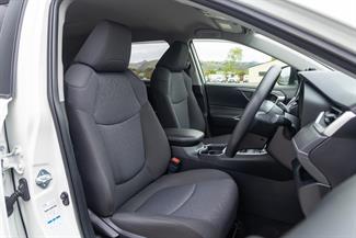 2019 Toyota RAV4 - Thumbnail