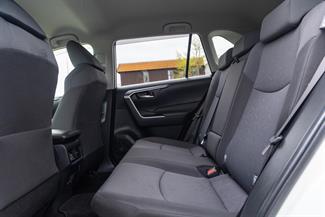 2019 Toyota RAV4 - Thumbnail