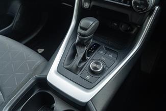 2019 Toyota RAV4 - Thumbnail