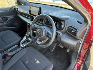 2020 Toyota Yaris - Thumbnail
